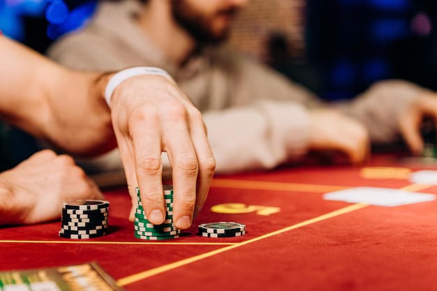 mawartoto 77 platform overview showing slot games, live casino tables, and sportsbook markets